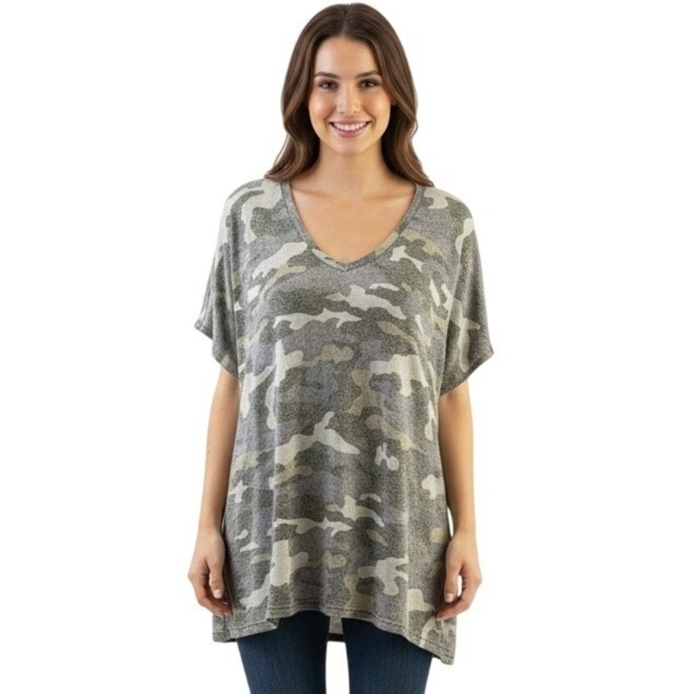 Express One Eleven Top Size M Green Army Camo Pullover HiLo Hem Military Chic